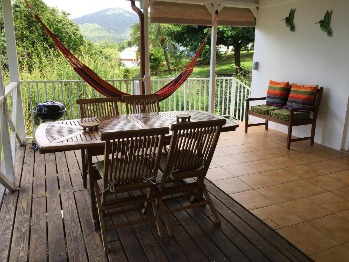 Grand Bungalow Avec Piscine Et Vue Mer Bouillante Zewnętrze zdjęcie