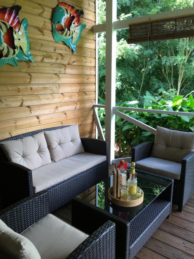Grand Bungalow Avec Piscine Et Vue Mer Bouillante Zewnętrze zdjęcie