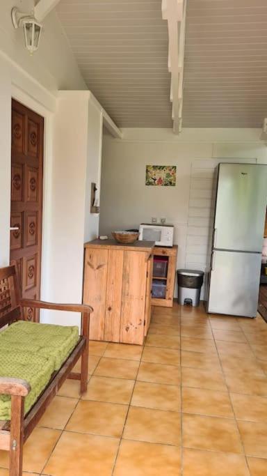 Grand Bungalow Avec Piscine Et Vue Mer Bouillante Zewnętrze zdjęcie